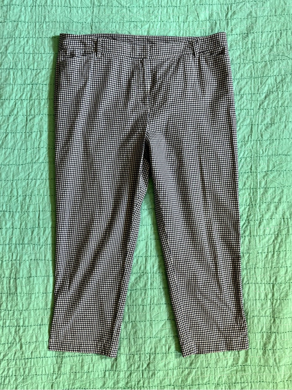 Women’s navy and white cottage gingham pants with ankle button detail, no tag.